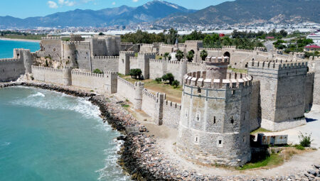 Anamur Kalesi (Mamure Kalesi) Gezi Rehberi 2026: Ulaşım, Giriş Ücreti, Gezilecek Yerler ve Tatil Planı